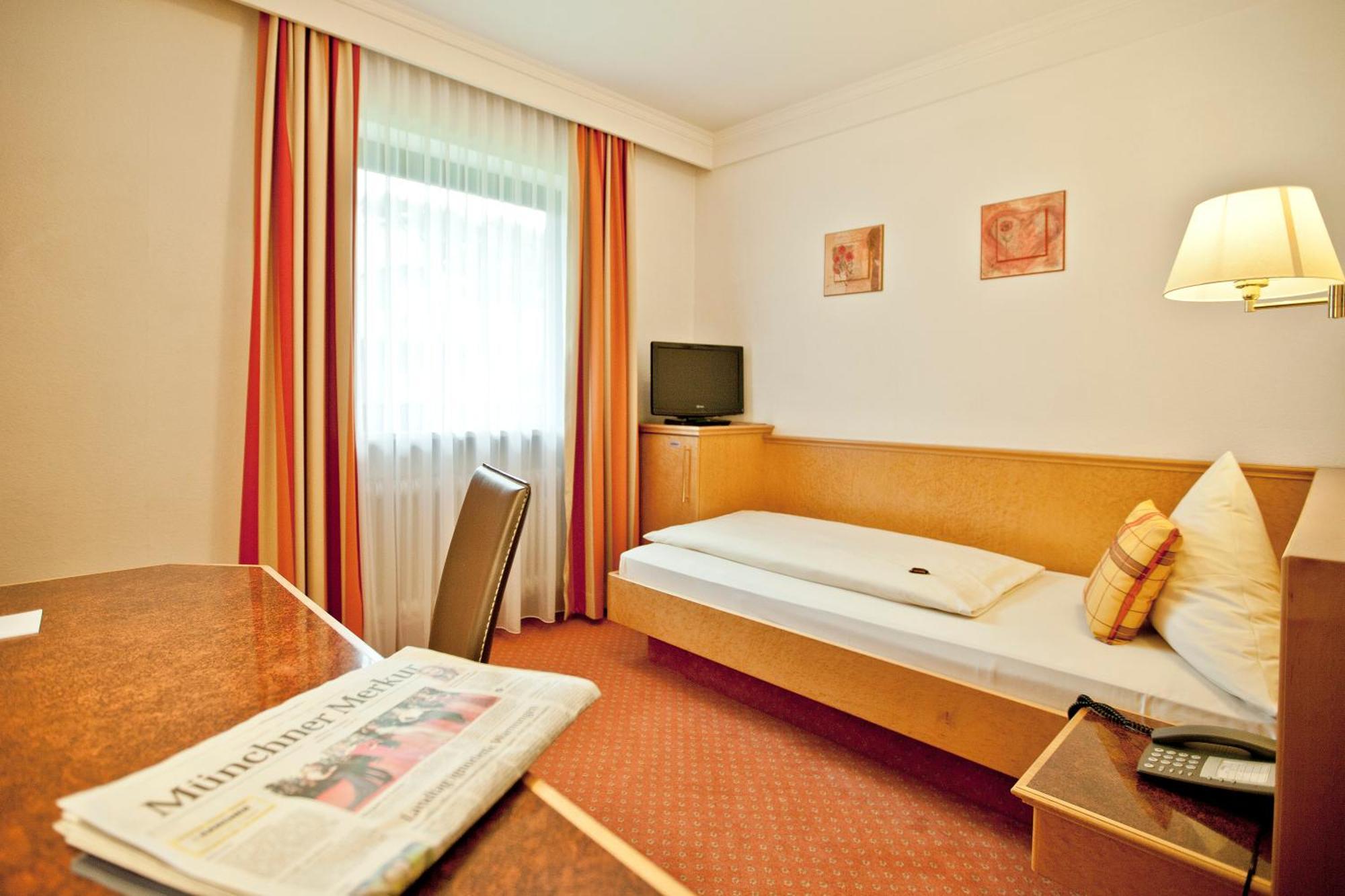 Wuermtaler Gaestehaus Gräfelfing Rom bilde